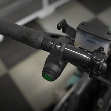 Load image into Gallery viewer, NEW QSE FOX 1.5 Zero QS3 Coil Skid Shock Set - Ski-Doo Gen5 Summit / Freeride
